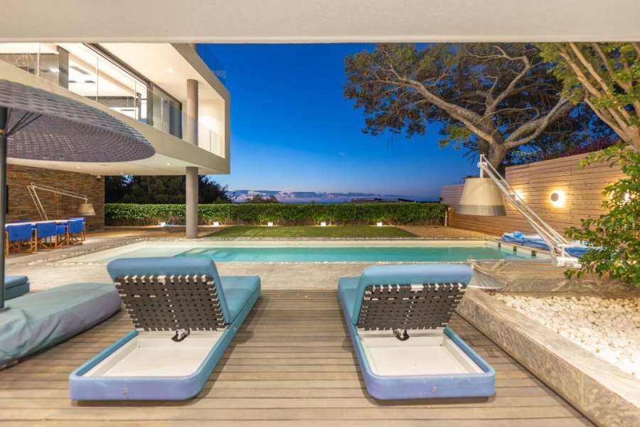 4 Bedroom Property for Sale in Camps Bay Western Cape